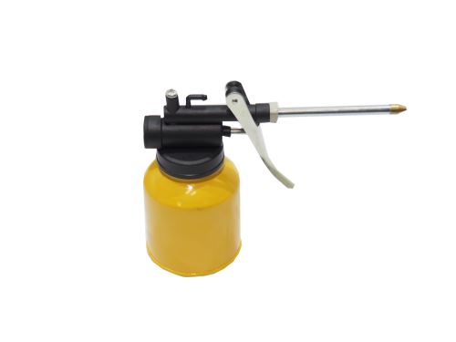 TOPTRADE piston oil can with manual pressurizing, all-metal
